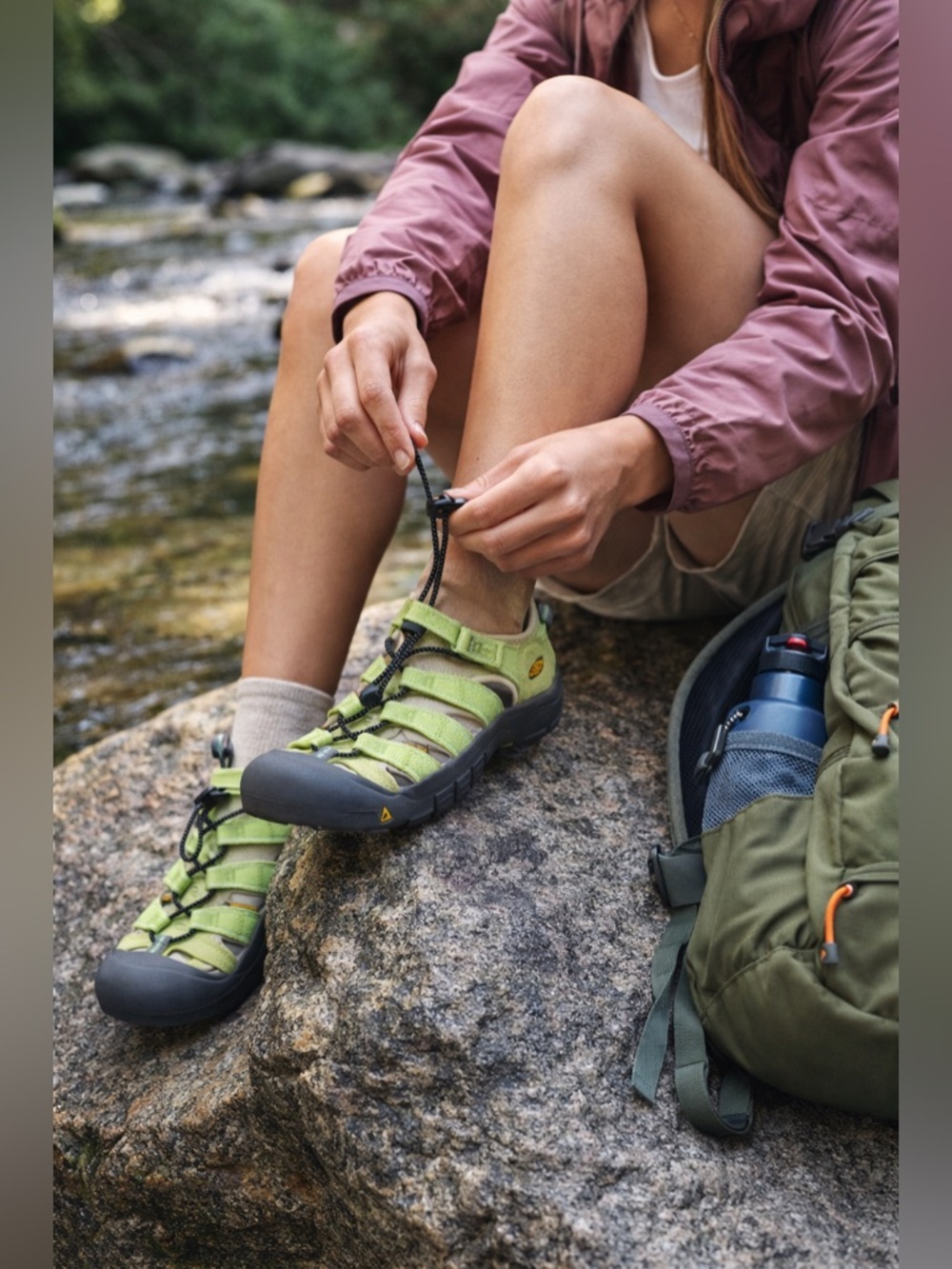 Keen hiking sandals closed toe waterproof bungee lace fun lime 🍋‍🟩 green size 6
